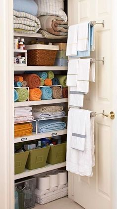 Linen Closet Organiz
